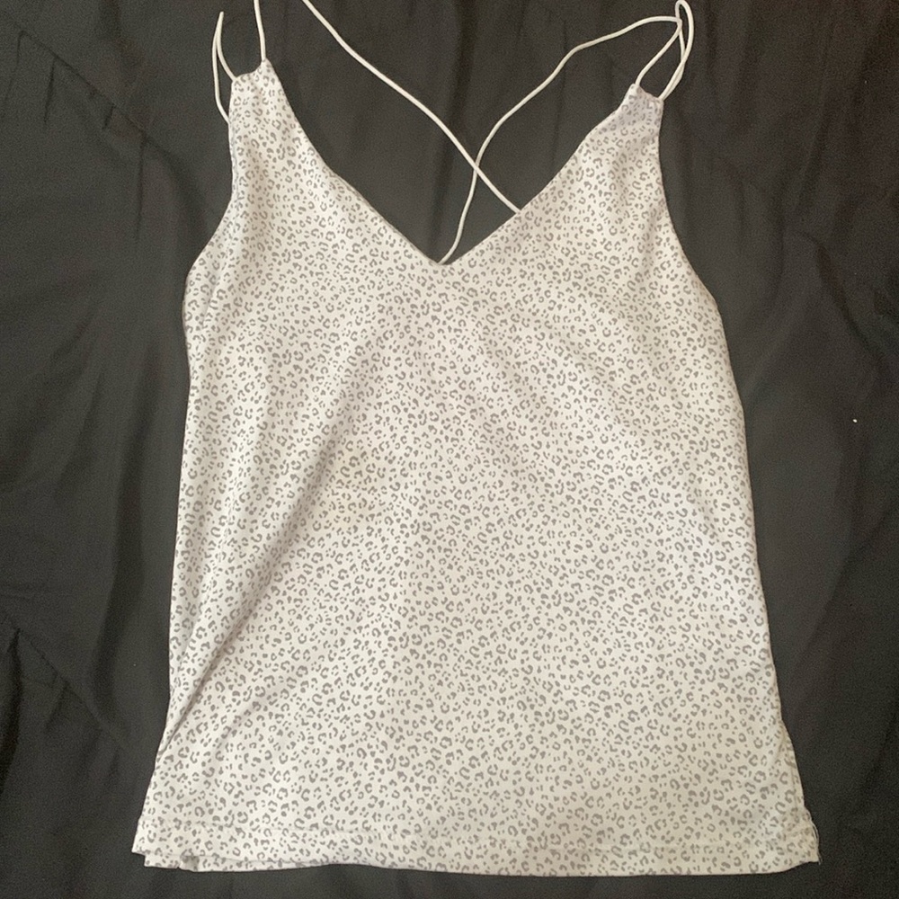 Gaze, white crop top cheetah. Size small